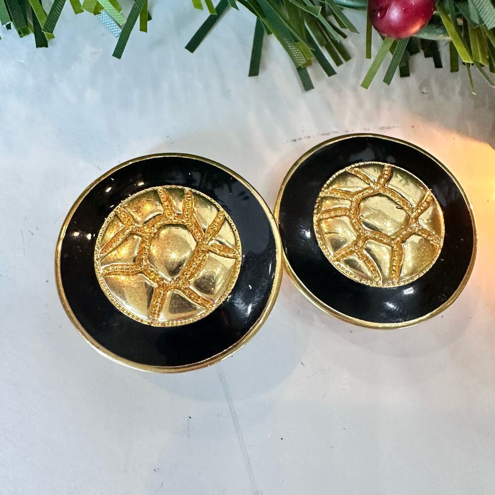 Vintage St. John Clip-On Polished Goldtone + Black Enamel Earrings 0.75"